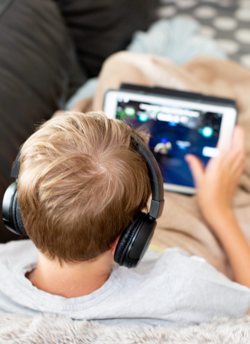 6 Fun and Educational Screen Time Alternatives for Kids